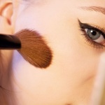 Les erreurs maquillage les plus courantes : 10 faux pas à éviter pour un look impeccable