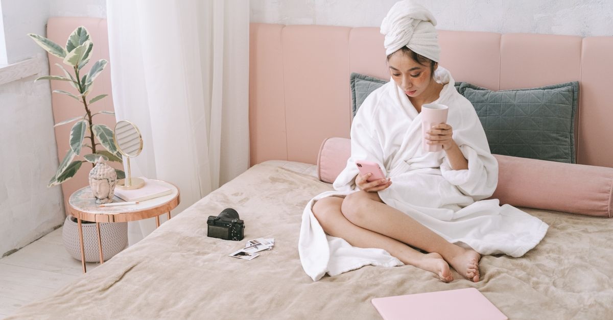 Déconnexion du soir : 7 rituels simples pour apaiser l’esprit et mieux dormir