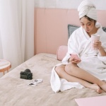 Déconnexion du soir : 7 rituels simples pour apaiser l’esprit et mieux dormir