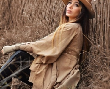 Chic Intemporel : Comment Composer des Tenues Élégantes avec un Manteau Camel