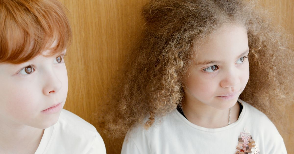 Quand les frères et sœurs se chamaillent : 7 clés pour apaiser les rivalités à la maison