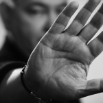 Dire non sans culpabiliser : l’art de poser des limites et de se faire respecter