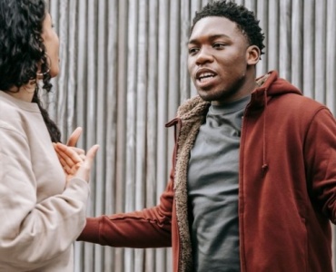 Dire les choses sans blesser : la communication assertive pour un couple plus serein