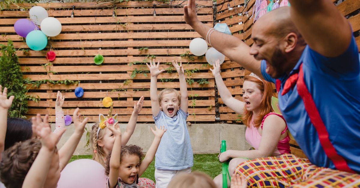 Des idées de jeux inoubliables pour un anniversaire d’enfants : rires, défis et souvenirs garantis