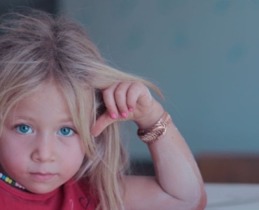 Quand l’école fait peur : aider son enfant à retrouver confiance et sérénité