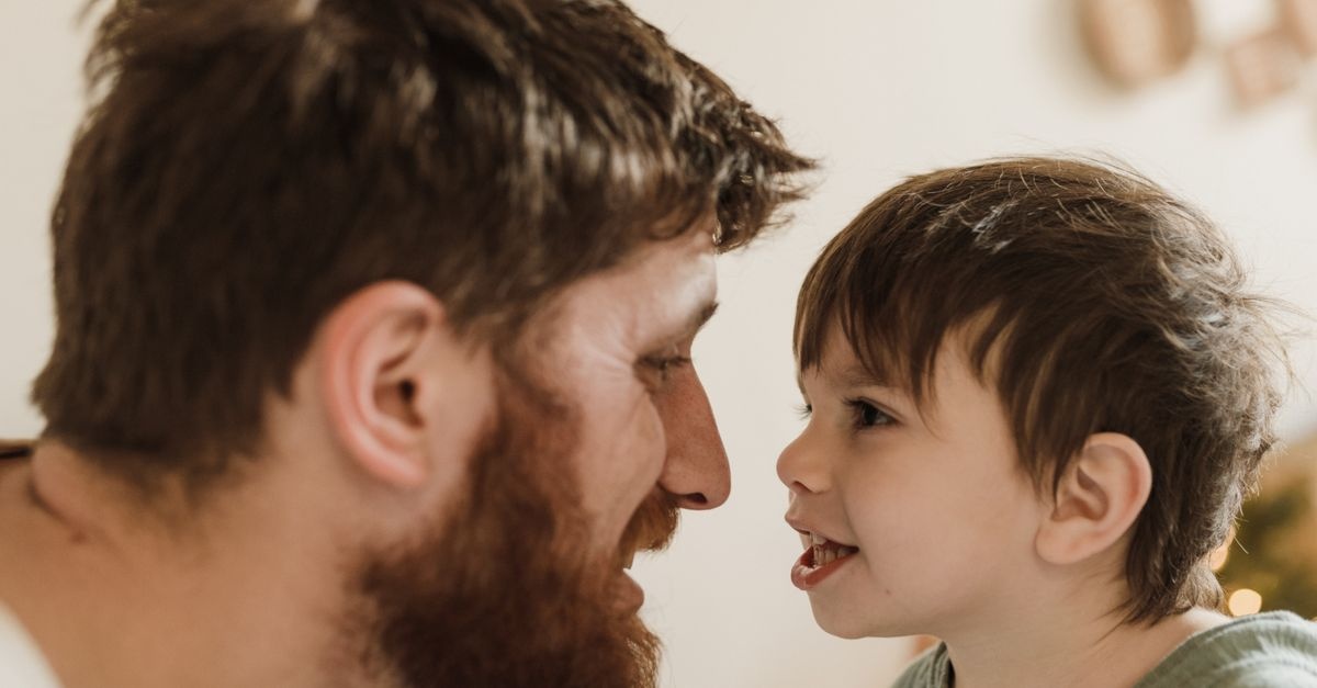 Les premiers mots de votre enfant : comment les reconnaître, les encourager et les savourer