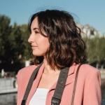 Rose poudré : idées de tenues chic et faciles à adopter au quotidien