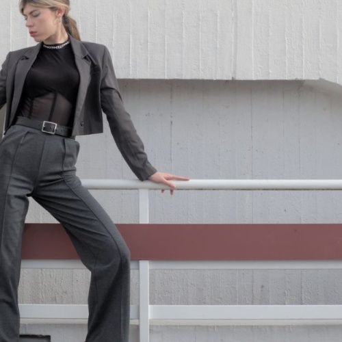 Du bitume au raffinement : adopter l’allure urbaine chic au quotidien